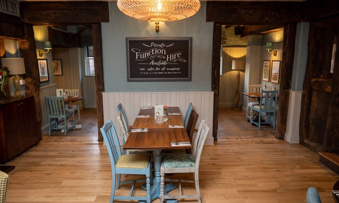 Woolhamton Hotel | Berkshire Arms by Greene King Inns