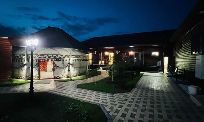 Karakol Apartamento | Bermet Guest House