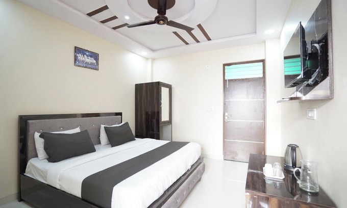 Agra Hotel | Best hotel near Taj Mahal