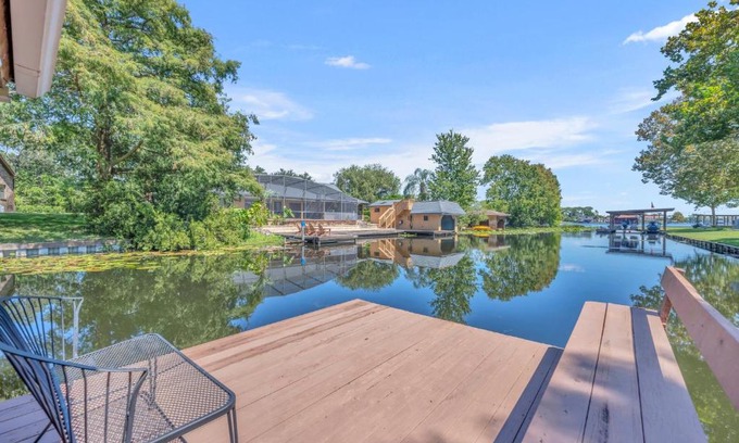 Forest City Casa | Best of Both Worlds Lakehouse