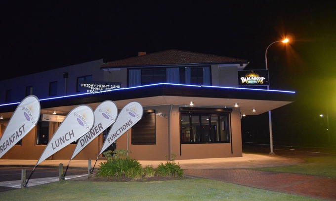 New Lambton Hotel | Best Western Blackbutt Inn