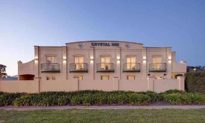 Strathdale Hotel | Best Western Crystal Inn