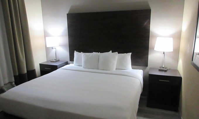 Kenner - Louis Armstrong International Airport Hotel | Comfort Suites Airport