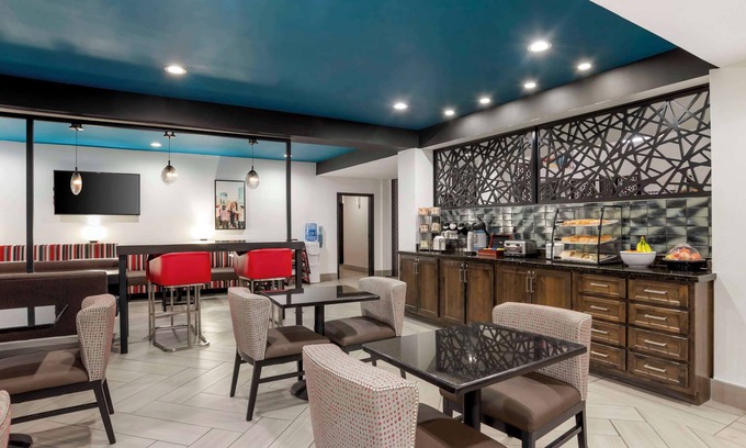 Daphne Hotel | Best Western Plus Daphne Inn & Suites