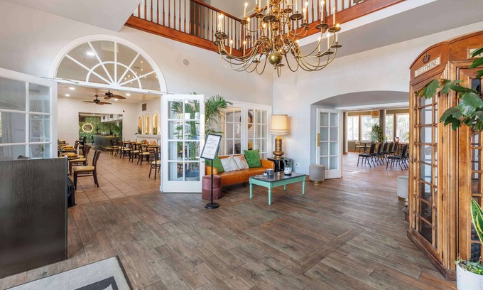 Downtown Hotel | Best Western Plus Hill House