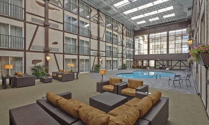 Downtown Minneapolis Hotel | Best Western Plus The Normandy Inn & Suites