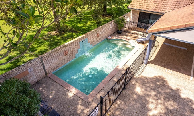 Newtown Hotel | Best Western Tuscany On Tor Motor Inn