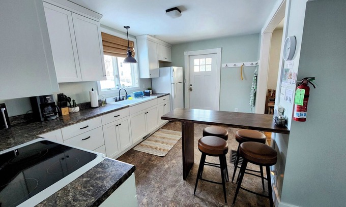 Potsdam Apartamento | Beth's Place III-Downtown Potsdam-You'll Love It!