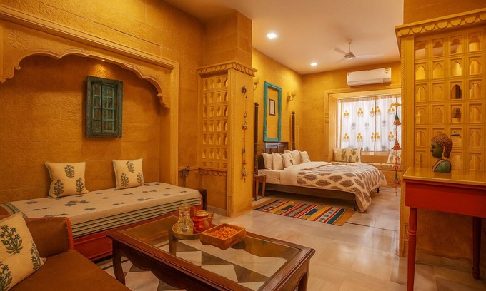 Amar Sagar Pol Hotel | Bhimkothi