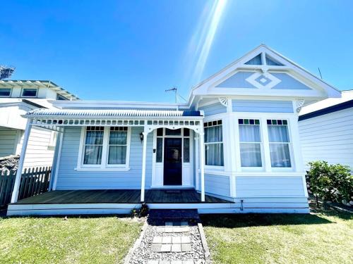 Napier Casa | Big, beautiful villa - central Napier