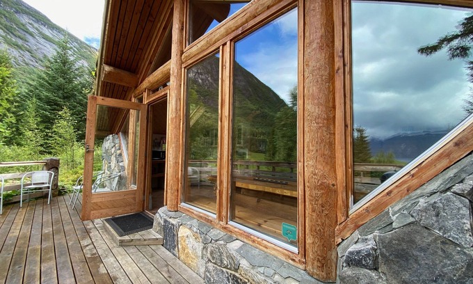 Hoyanger Cabina | Big Cabin sleeps 2-9 people, open fire place, view of the Sognefjord