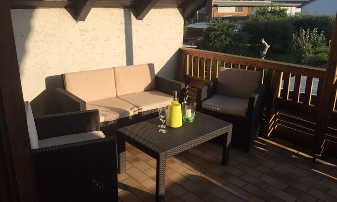 Wiesenfelden Apartamento | Grande, moderno y cómodo! Apartamento en el bosque bávaro frente