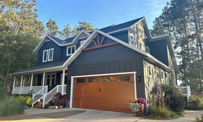 Perham Casa | Big Pine Lake Retreat - 200ft of Private Lakeshore!