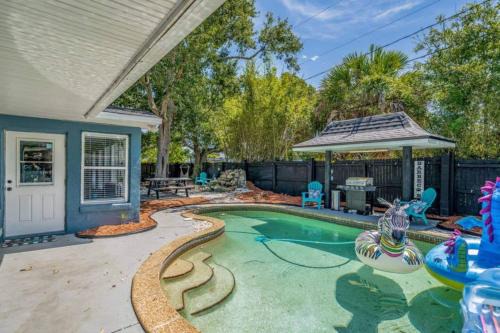 Melbourne Casa | Big Savings! 5br Poolside