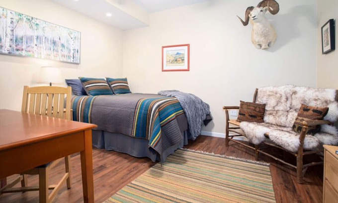 North Pole Apartamento | Biplane Hangar: Bighorn Room