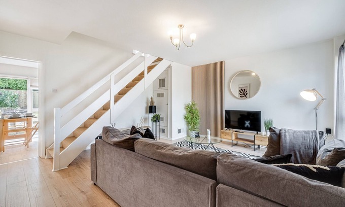 Northampton Casa | Birch Barn Inn by Our Home Short Stays