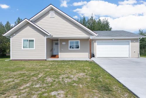 Fairbanks Casa | Birch Hill Homestay