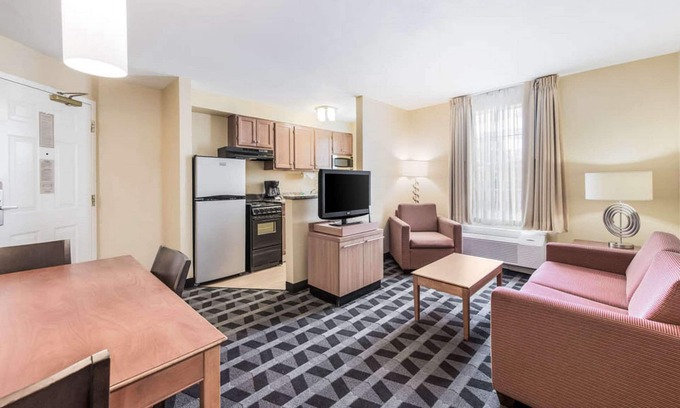 Blue Ash Condominio | Birch Hill Suites Extended Stay - Blue Ash