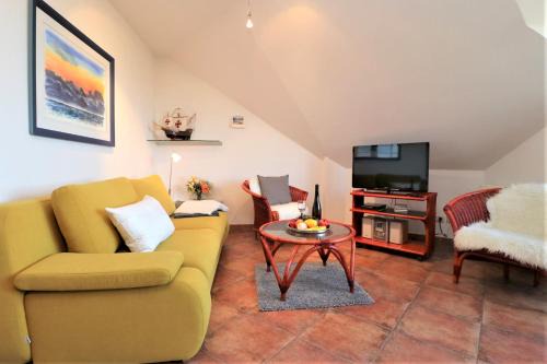 Ostseebad Wustrow Apartamento | Birkenhof App 09, Schmugglerblick