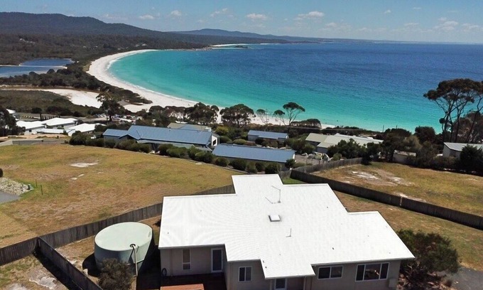 Binalong Bay Casa | Birubi on Bay of Fires