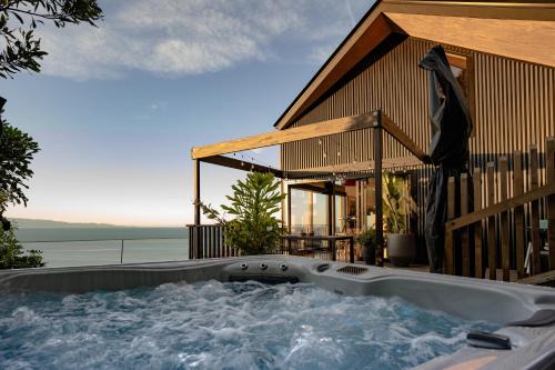 Atawhai Casa | Black Barn Escape