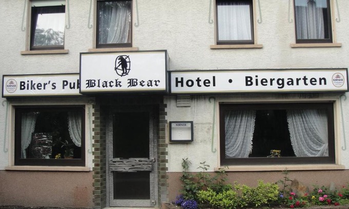 Kempfeld Hotel | Black Bear Bikers Pub-Hotel