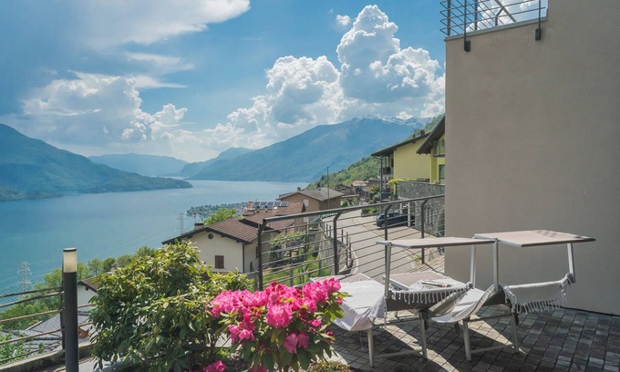 Aurogna Apartamento | Blooms by the Lake - Cuatro Habitaciones Piso, Capacidad 9