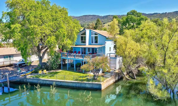 Lucerne Casa | Blue Bayou - a lakefront Paradise in Lake County