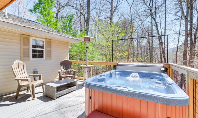 Blue Ridge Cabaña | Blue Ridge Haven Near Hiking, Tubing & Kayaking!