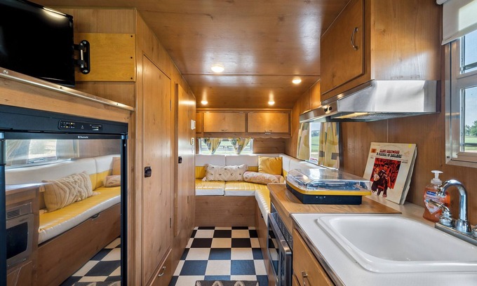 Willow City Casa | Blue Skies Retro Resort