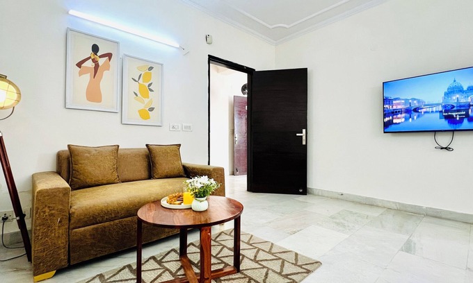 Defence Colony Apartamento | BluO Studio - Defence Colony - BathTub, Kitchen