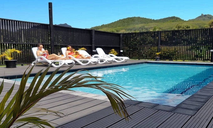 Rarotonga Villa | El Boaza Place está situado en Nikao y ofrece una piscina al aire libre.