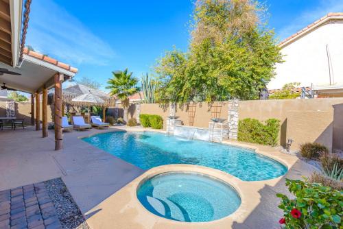 Madera Parc Casa | Boho 4BR Retreat with Heated Pool, Spa and Tiki Bar