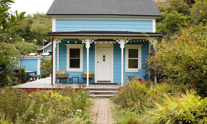 Bolinas Cabaña | Bolinas Victorian Garden Cottage