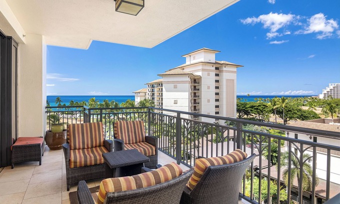 Ko Olina Complejo | August Book Ahead & Save! KoOlina Beach End Unit with Amazing Lanai Ocean Views