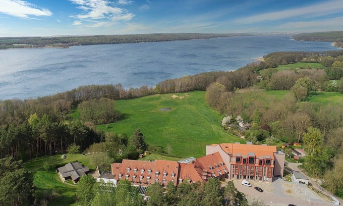 Gross Nemerow Hotel | Bornmühle