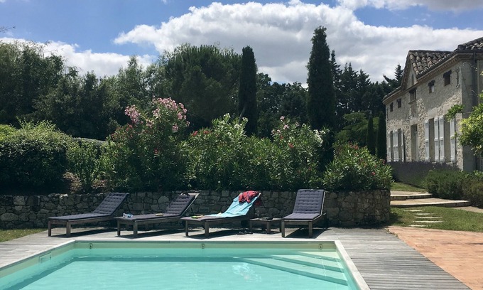 Bardigues Casa | Casa rural con capacidad para 20 personas: piscinas climatizadas al aire libre y cubiertas, jacuzzi, tenis, aire acondicionado