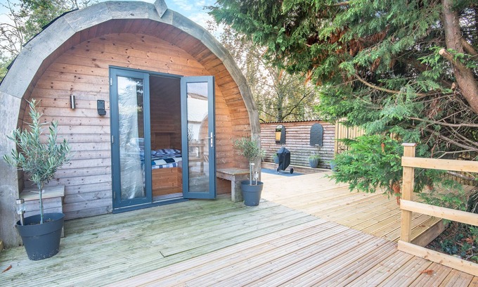 Sleaford Cabaña | Boxing Hare - UK39915