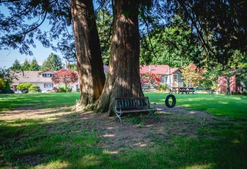 Harrison Hot Springs Hotel | Bramblebank Cottages