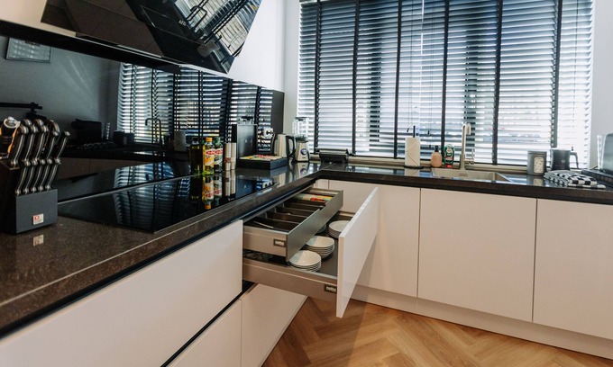 Slotervaart Villa | Brand new bright & luxurious villa in Amsterdam!