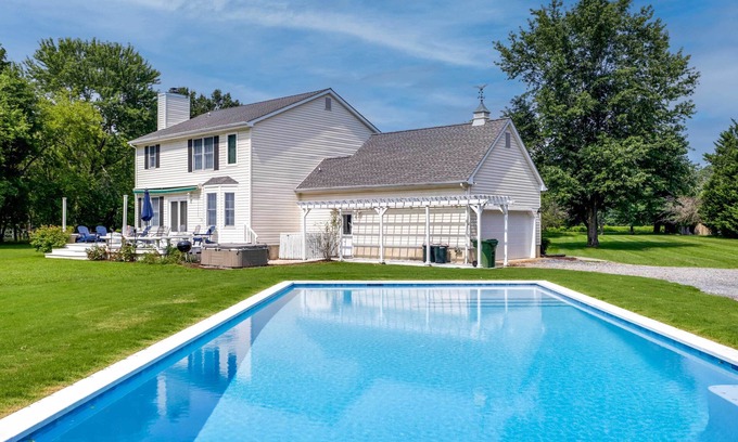 St. Michaels Casa | Brand-New Pool! Waterfront Bozman Village Home