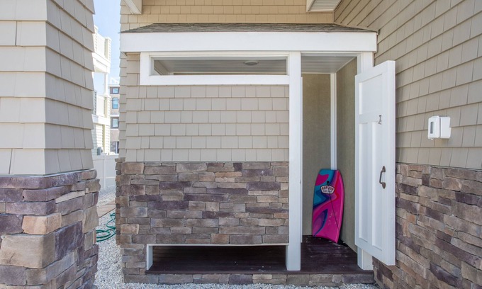 North Beach Haven Casa | BRAND NEW! Second From Beach - Coastal Modern Six Bedroom