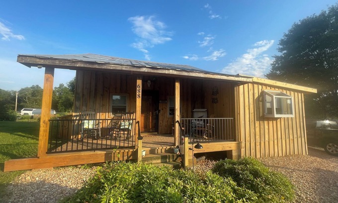 Pilot Mountain Cabina | Breath of Fresh Air Cabin great place to relax