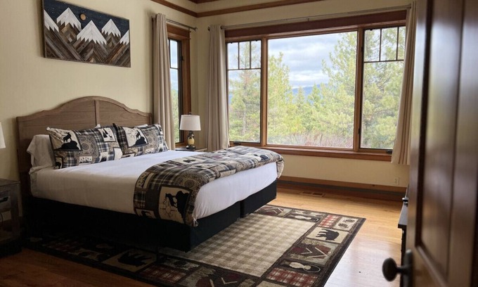 Gold Mountain Cabina | Breathtaking Luxury Family Cabin Nakoma Golf Couples