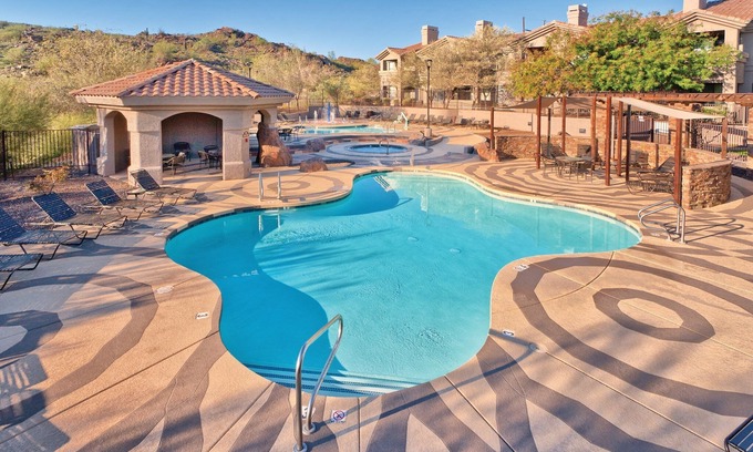 Ahwatukee Foothills Complejo | Impresionantes rocas rojas de Sedona!