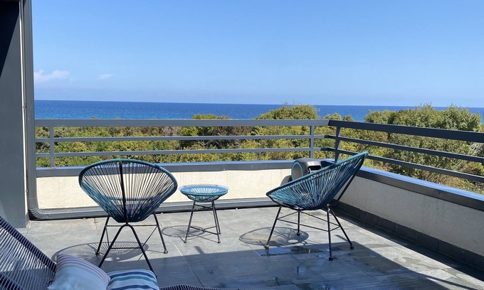 Prunete Apartamento | BREATHTAKING VIEW HEATED POOL, FEET IN THE WATER