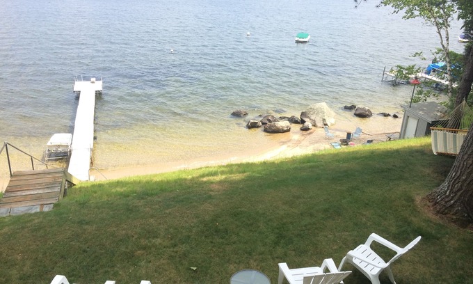Sebago Casa | Impresionantes vistas, increíble Waterfront Lakehouse, 100 'de playa privada de arena!