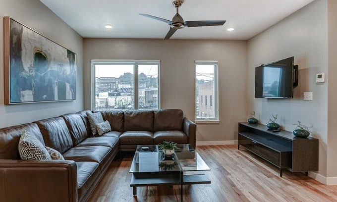 Asheville Villa | Brewery District With Rooftop Terrace and Elevator