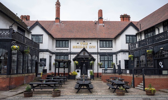 Yatton Hotel | Bridge Inn by Greene King Inns