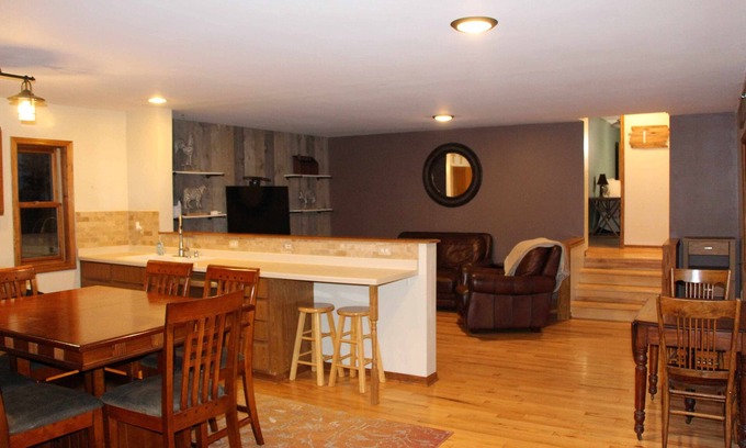 Barneveld Casa | Brigham View